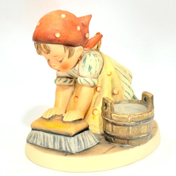 Goebel Hummel #363 Big Housecleaning - TMK5- West Germany (1970s) - Picture 1 of 12